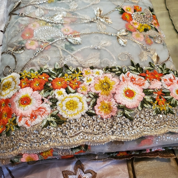 Lenhaga and sarees at wholesale prices - Picture 10 of 12